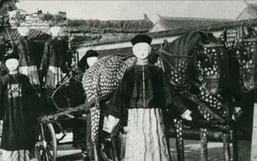 慈禧為什麼死後一年才下葬？出殯當天，送葬隊伍為什麼會臭氣熏天