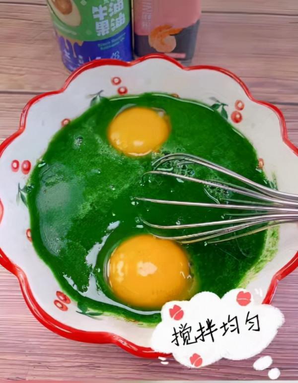 輔食之菠菜蒸蛋羹，口感清新，預防緩解寶寶便秘