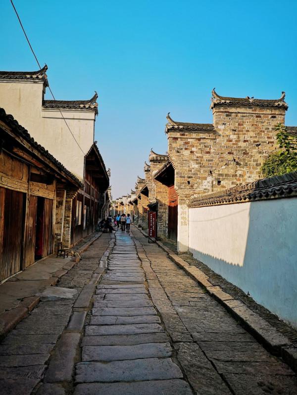 安徽1800年曆史古街，花數億重修後，反沒有了遊客