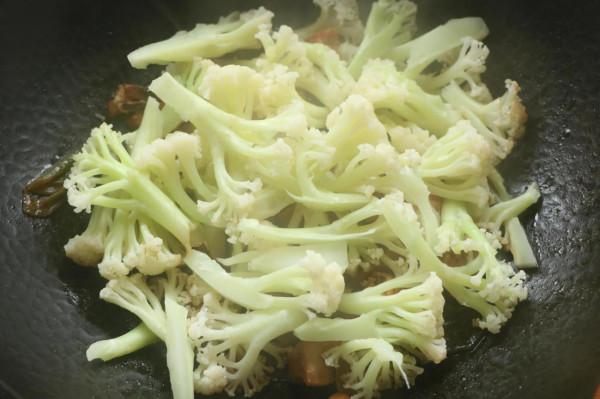 天氣越來越冷，多吃這道菜，清脆爽口好吃下飯，一年四季都適合做