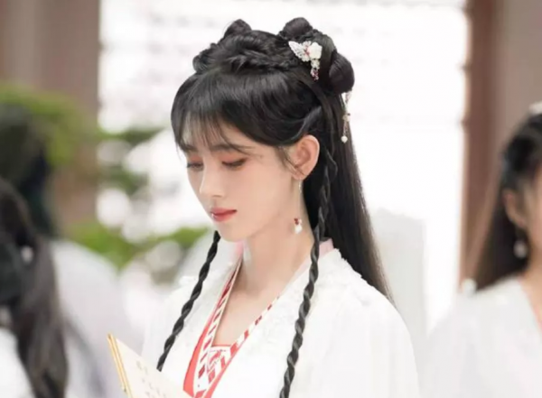 《仙劍奇俠傳4》開始置景，曝鞠婧禕陳哲遠擔任主演，引網友群嘲