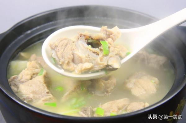 開春就遇&OpenCurlyDoubleQuote;倒春寒&rdquo;！多喝這4種湯，暖身暖胃，舒舒服服迎春天