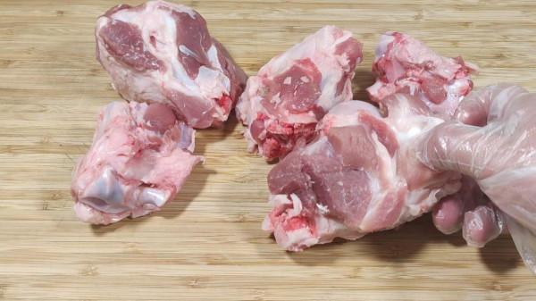 燉大骨頭湯，牢記3放3不放的訣竅，湯色奶白像牛奶，味美甘甜好喝