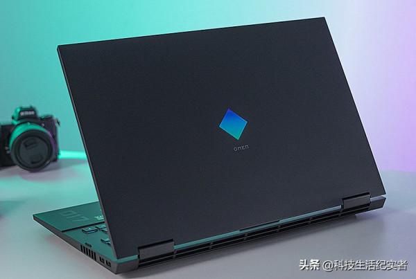 兩款配置相近的17.3寸RTX3080滿血版遊戲本，價差懸殊，選誰最好