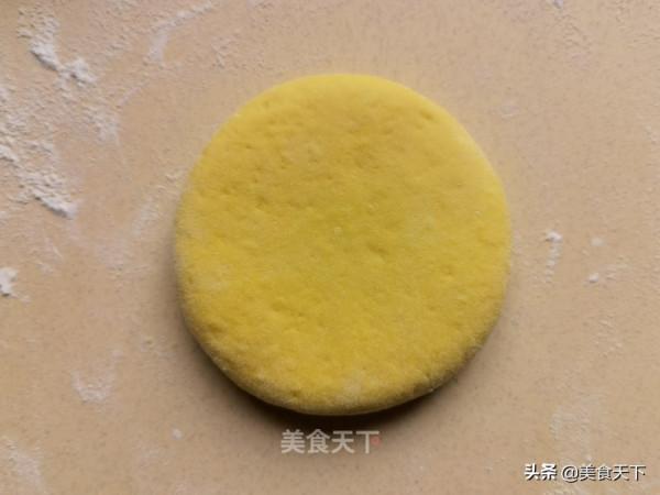 這樣的餡餅你喜歡嗎?皮薄餡多,用料十足!一口下去滿嘴留香 這樣的餡餅你喜歡嗎?皮薄餡多,用料十足!一口下去滿嘴留香