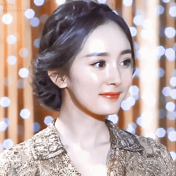 12.7圖:劉亦菲、楊冪、張嘉倪、周筆暢、李棟旭、檀健次、張慧雯 12.7圖:劉亦菲、楊冪、張嘉倪、周筆暢、李棟旭、檀健次、張慧雯