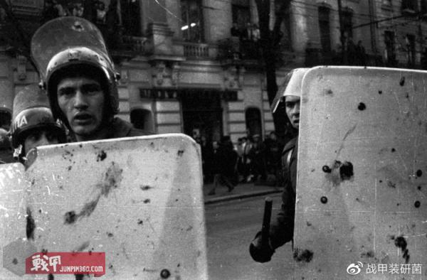 消失的軍隊系列:社會主義時代的羅馬尼亞武裝 消失的軍隊系列:社會主義時代的羅馬尼亞武裝