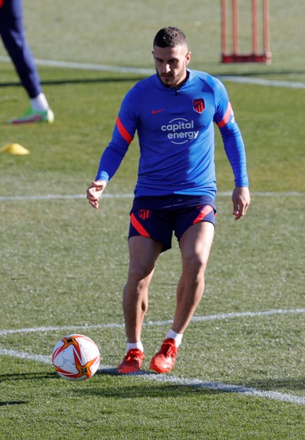 足球——西班牙超級盃：馬競賽前備戰