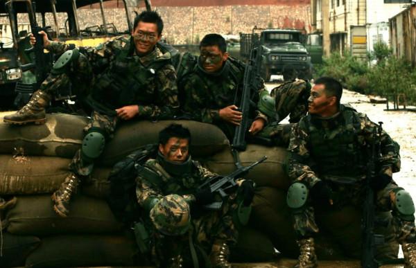 時隔15年，段奕宏張國強邢佳棟再合作，絲毫不遜色於《士兵突擊》