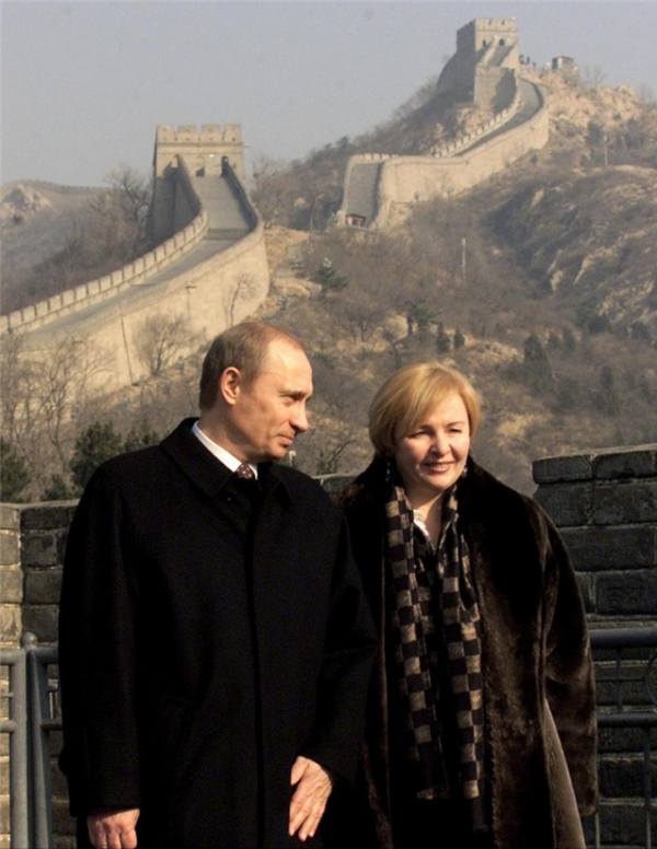 普京第一夫人為何執意離婚改嫁？廝守30年，她最終改嫁，他仍未娶