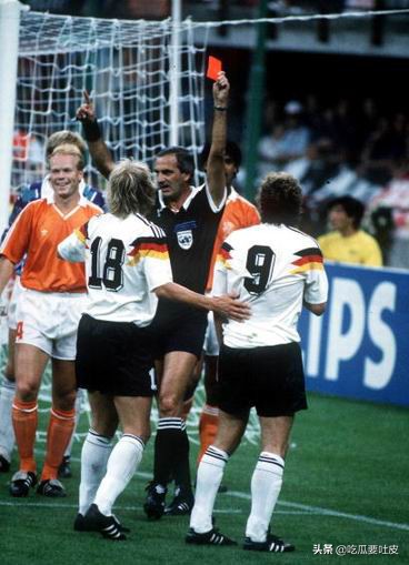 1990年世界盃1/8決賽篇，沃勒爾耍詐？裡傑卡爾德吐了幾次口水？