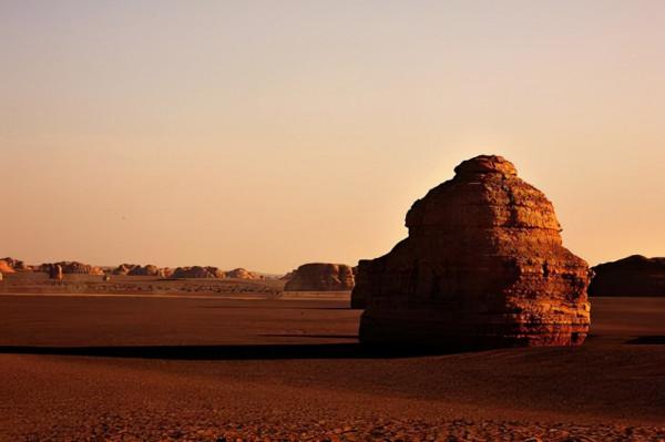 雅丹魔鬼城：大自然留下的傑作，堪稱鬼斧神工