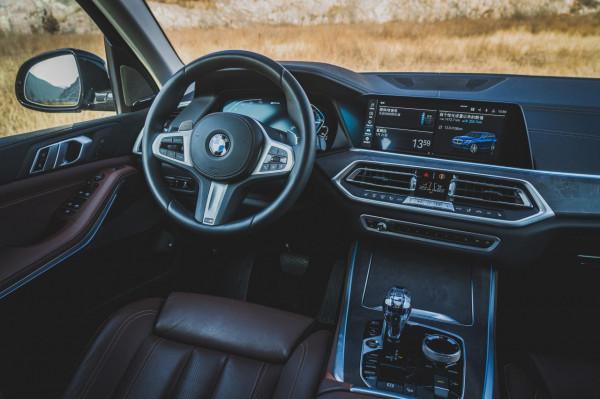 傳統與未來的紐帶 試駕BMW X5插電混動版 傳統與未來的紐帶 試駕BMW X5插電混動版