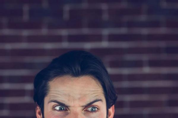 百萬年前的社交必需品——眉毛進化史