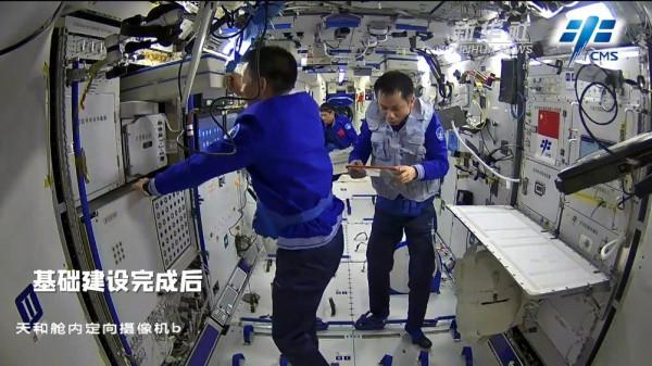 細菌在太空會變異，航天員滿身細菌，載人航天會造出無敵細菌嗎？