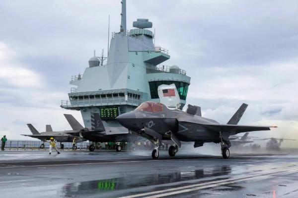 英媒爆料！“女王號”F35B墜海居然是疏忽導致，素質太差怎能打仗