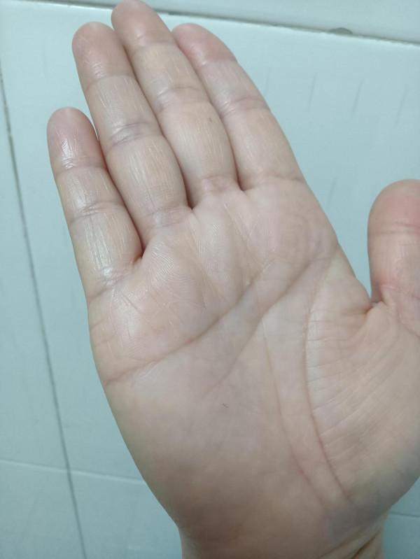 看下手相 謝謝