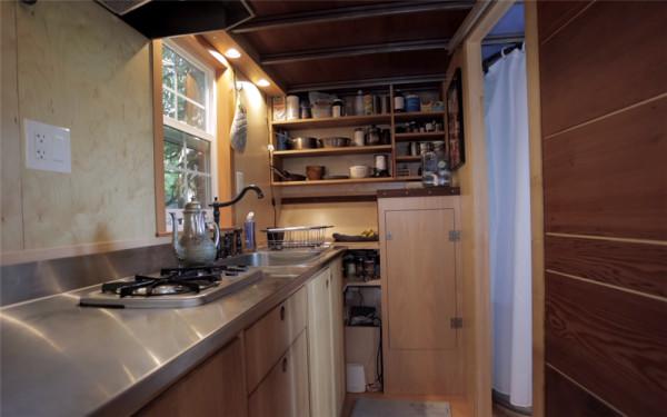 29歲的他自食其力:花低價親手建16㎡小家,獨居生活一過就是5年 29歲的他自食其力:花低價親手建16㎡小家,獨居生活一過就是5年