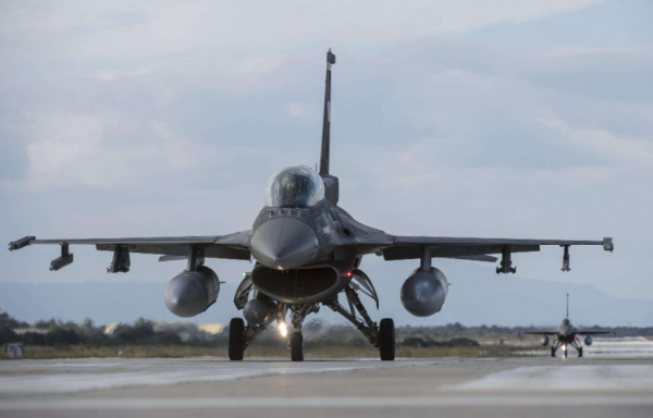 1月12日,臺F-16V墜海;拉美左翼回潮;特斯拉區別對待中國消費者 1月12日,臺F-16V墜海;拉美左翼回潮;特斯拉區別對待中國消費者