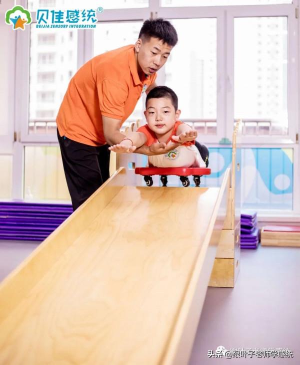 孩子剛上學不會交朋友?大多數父母都在這幾個方面下功夫 孩子剛上學不會交朋友?大多數父母都在這幾個方面下功夫