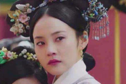 《如懿傳》：懟天懟地懟皇上，強大的孃家是靠山，晚年還當上貴妃