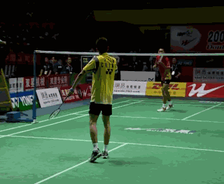 極具侵略性的羽毛球發球，你值得擁有
