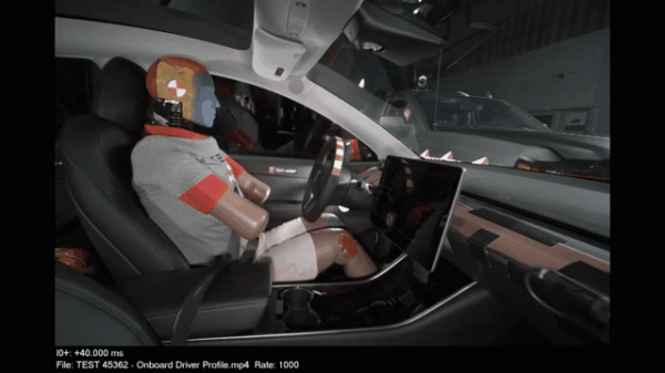 特斯拉釋出最新碰撞技術,0.01秒內做判斷,可定向開啟氣囊 特斯拉釋出最新碰撞技術,0.01秒內做判斷,可定向開啟氣囊