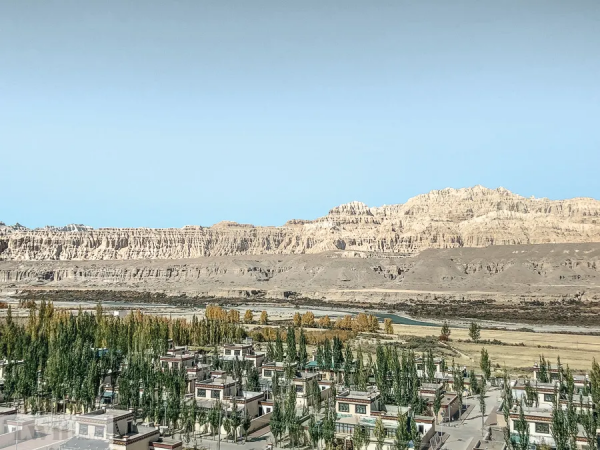 兩個人，一輛車，阿里北線無人區穿越