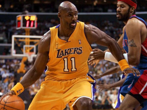 NBA哪些球星猶有餘力卻選擇急流勇退直接退役？