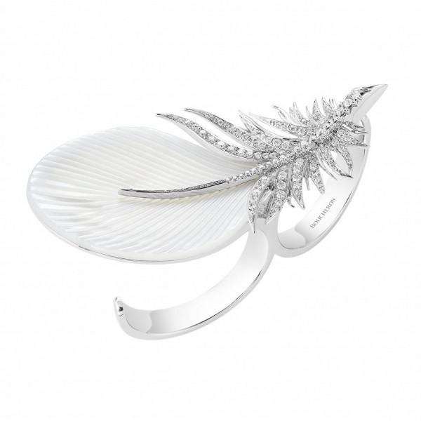 【胸針和戒指】