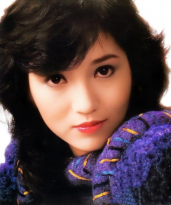 68歲趙雅芝：離過一次婚，32歲再婚也幸福，前夫後夫的孩子都是寶