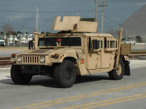 汽車人列隊——那些美軍引以為傲的車車們