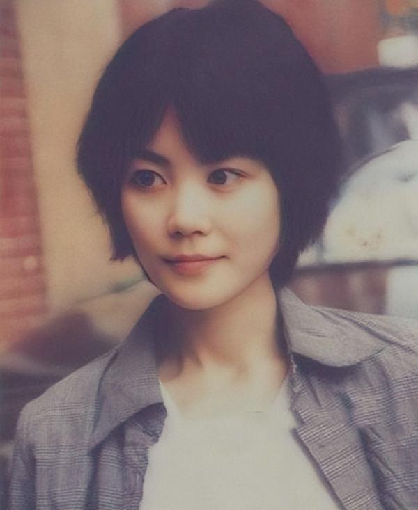 和王菲的初戀相愛28年，51歲的詠梅才是人間清醒