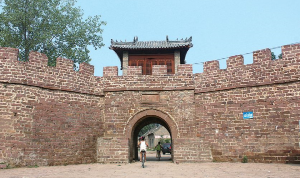 河南百年古寨，也稱中原第一紅石古寨，至今未開發，很少人知道