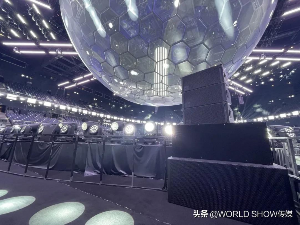 江蘇衛視2022跨年演唱會：“星球”天幕鍛造璀璨星辰