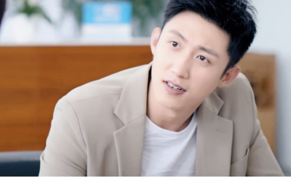 《三生》中錢潔出鏡不多，王麗坤和她年輕時的顏值比，優勢都不大