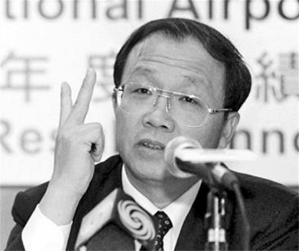 &OpenCurlyDoubleQuote;國門鉅貪&rdquo;受賄超1億，深陷賭博20年，乘專機至香港一夜輸400萬
