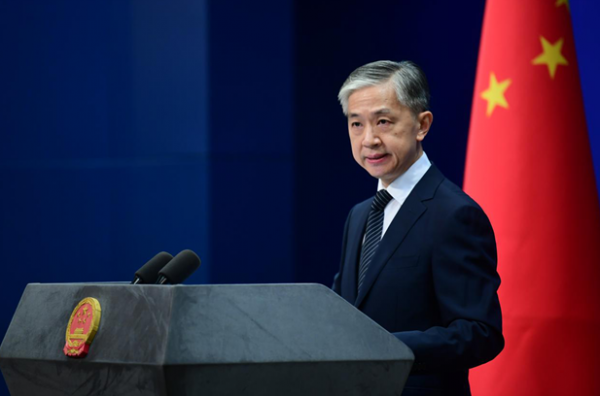 策辯：美彭博社驚天假新聞背後的對俄10條，與華裔操盤手？