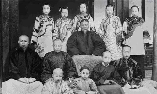 晚清普通百姓和達官貴人對比圖