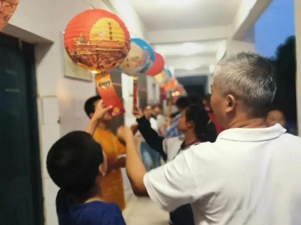 我們的節日·中秋——紫蓬山管委會開展花燈展暨猜燈謎活動