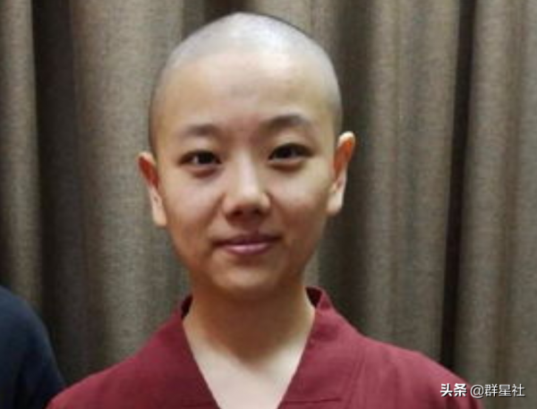 還記得《還珠》裡的“小鴿子”嗎？6歲入行，13歲隱退，31歲出家