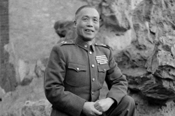 1949年，蔣介石正在別墅午睡，侍衛長推門而入：共軍衝破長江防線
