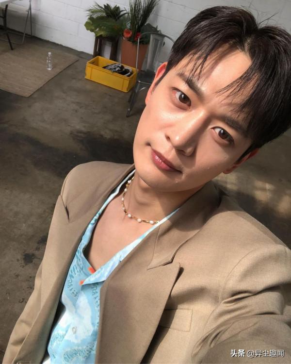 7位自拍傻瓜韓星！金秀賢網封低炒自拍王，子瑜拍照技術哭笑不得