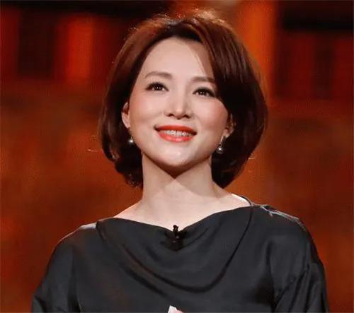 董卿詠梅世紀同框圖集：一個驚豔了時光，一個溫柔了歲月