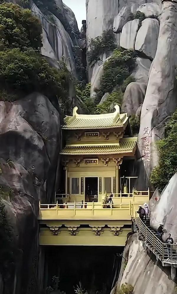 中國風景獨好，何必捨近求遠