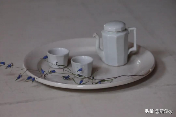 “一切美的事物都有令人不俗的功效”——100件 · 美之器