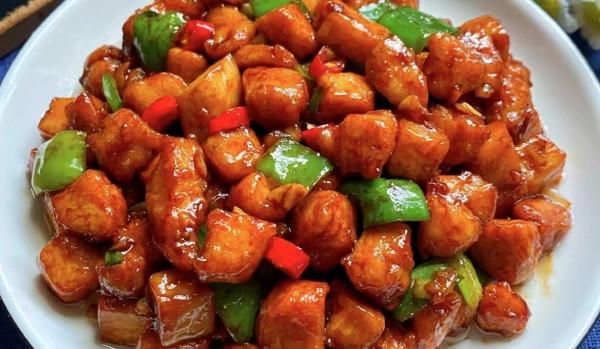 超級好吃的杏鮑菇炒雞丁，好吃到沒朋友