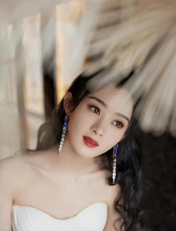 趙麗穎果然是天生麗質，美的無可挑剔