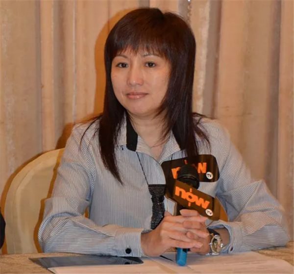 香港影壇8對姐妹花：梅豔芳姐妹倆已去世，陳秀雯陳加玲淡出銀幕