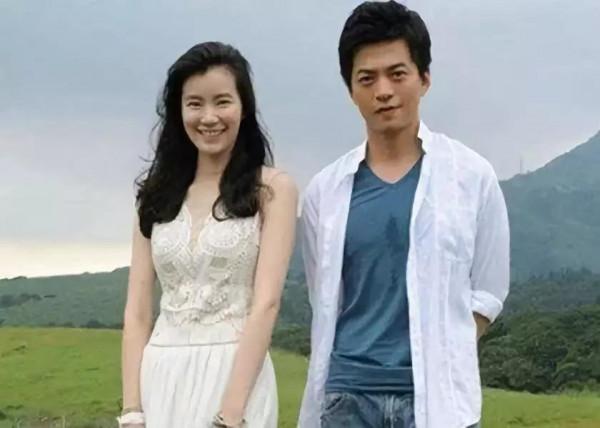 6位零緋聞的男明星：從校服到婚紗，他們把“初戀”娶回家